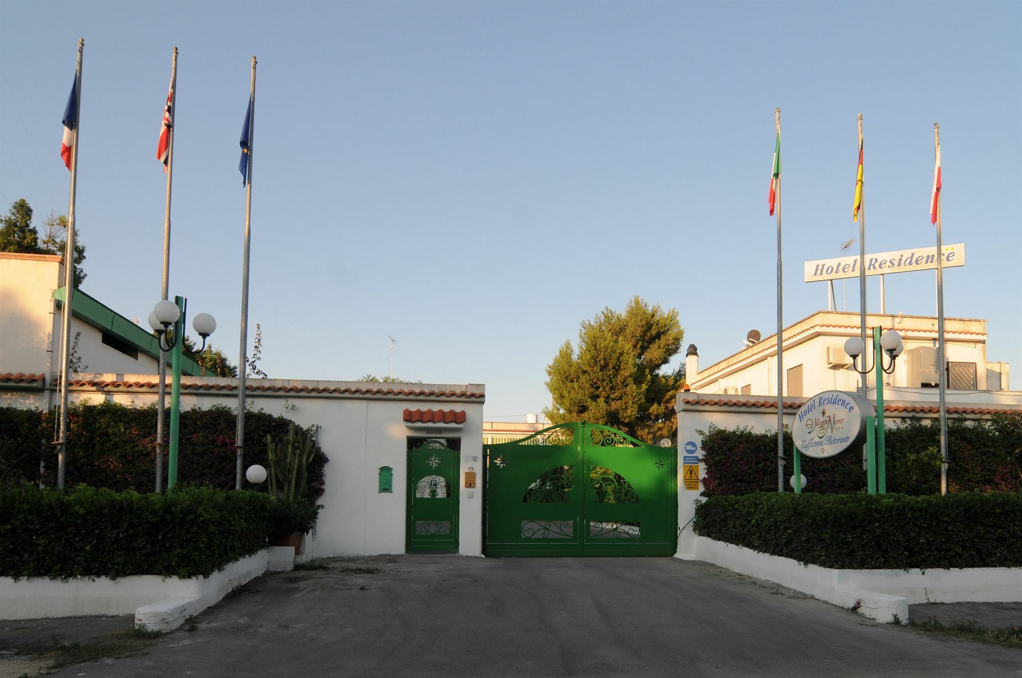 Hotel Residence Nemo Bríndisi Exterior foto