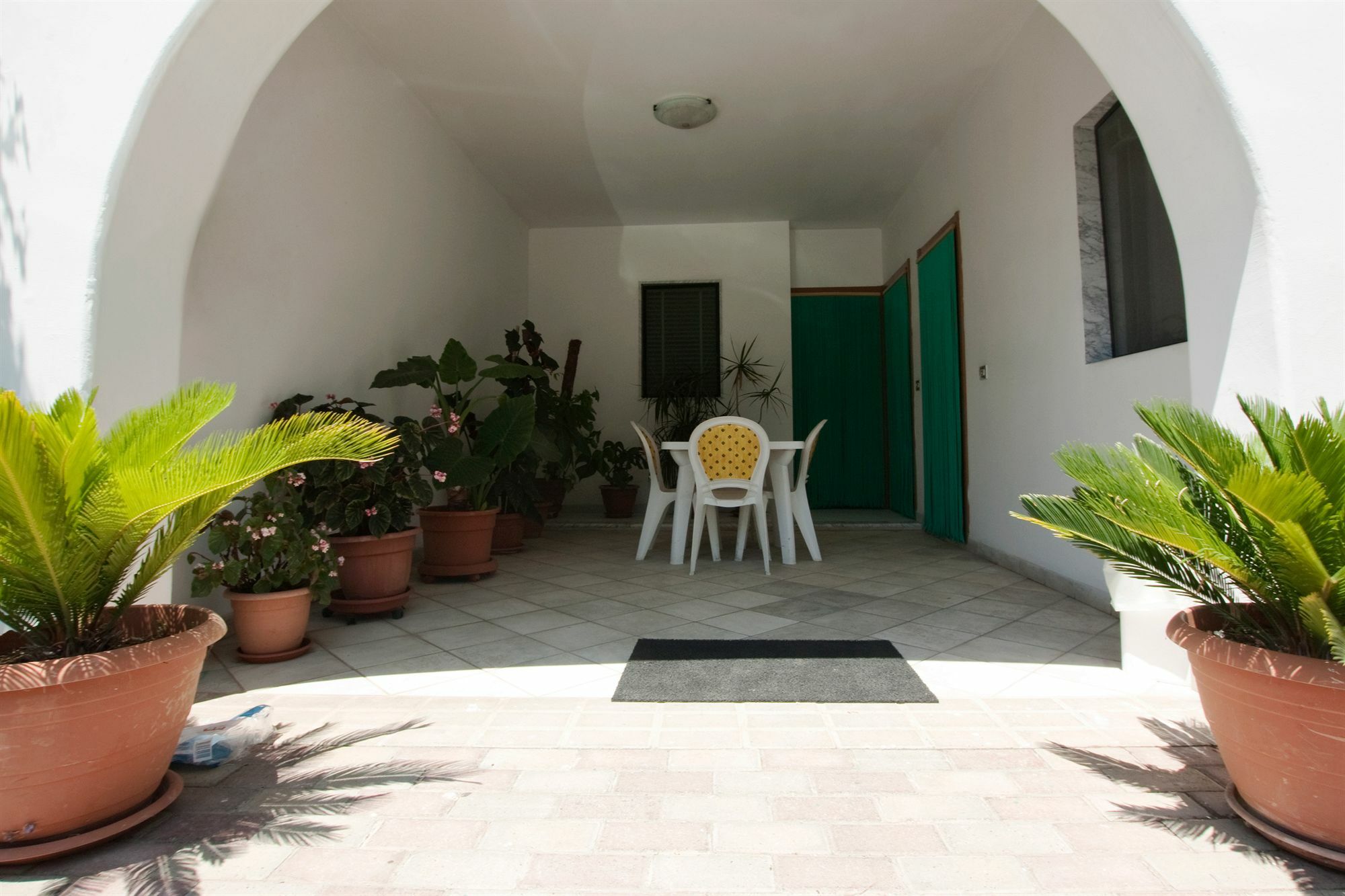 Hotel Residence Nemo Bríndisi Exterior foto