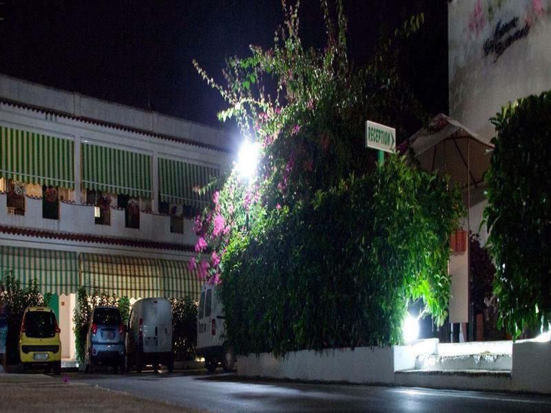 Hotel Residence Nemo Bríndisi Exterior foto